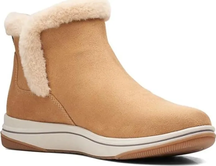 Clarks Women's Breeze Fur Ankle Boot, Tan
